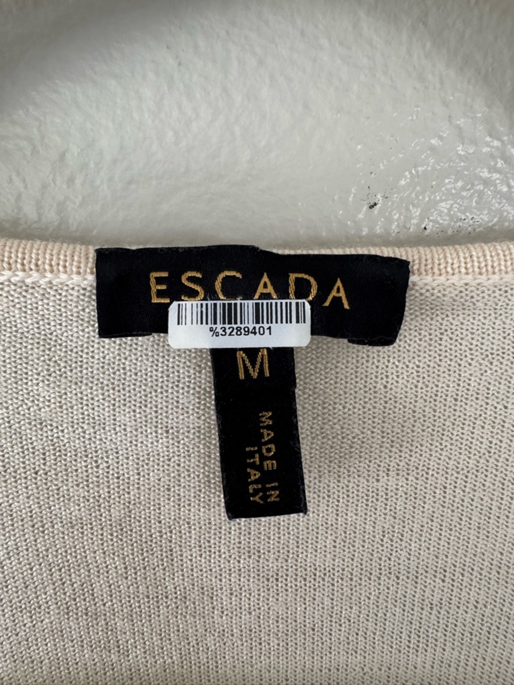 Escada Shareen Sweater in Off-White . Medium - Picture 4 of 7